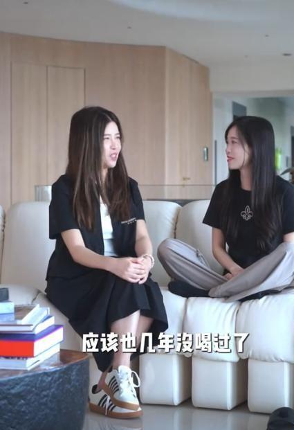 、黄金马桶水龙头纸巾盒也是黄金特步总裁长女豪宅曝光！三米床(图3)